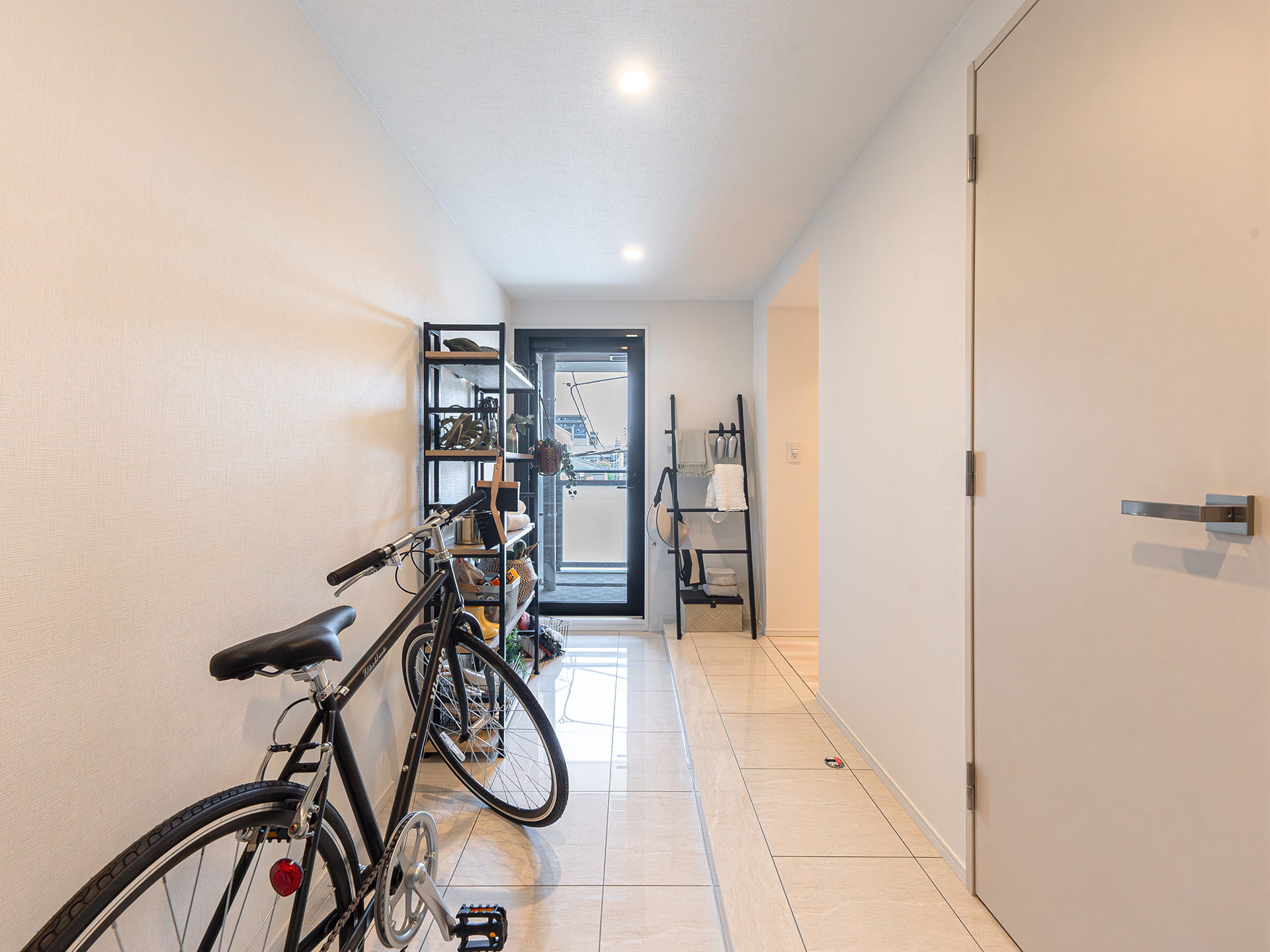 WIDE ENTRANCE